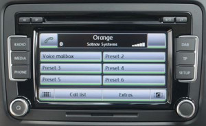 Retrofit CarKit Bluetooth si adaptor USB,iPod,iPhone , AUX-IN dedicat VW, Skoda ,Seat.