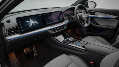 Modernizare interior auto: ce poți schimba fără să dai mașina la service