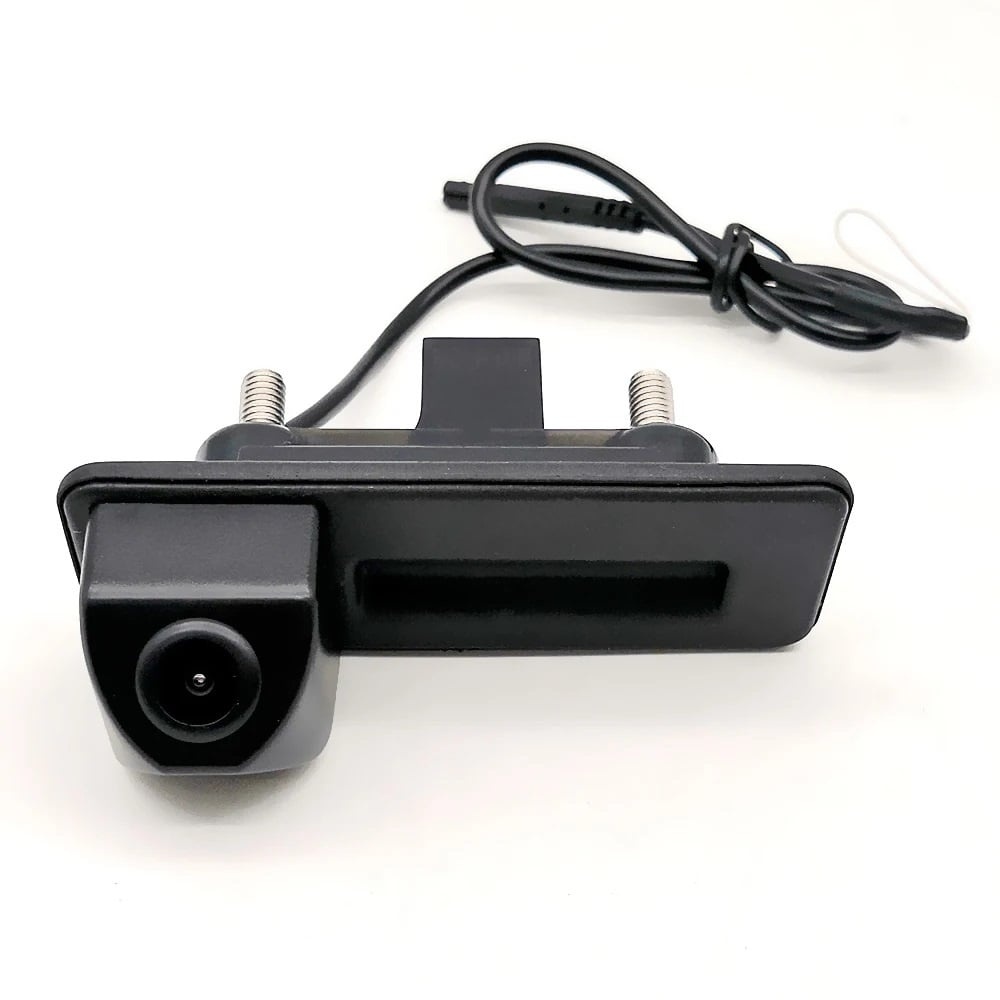 Camera marsarier dedicata Skoda Yeti 2009 - 2016 tip maner portbagaj, AHD 720P, Night Vision, rezistenta la apa si praf, cablu video 6m