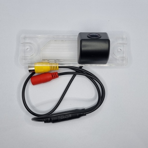Camera marsarier dedicata Renault Koleos 2008 - 2016 tip lampa numar, CVBS, Night Vision, rezistenta la apa si praf, cablu video 6m