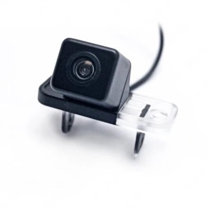 Camera marsarier dedicata Mercedes CLS C219 2004 - 2011 tip lampa numar, CVBS, Night Vision, rezistenta la apa si praf, cablu video 6m - Img 3
