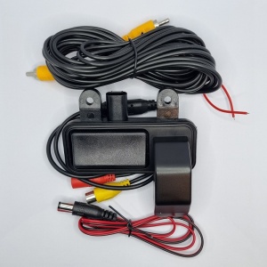 Camera marsarier dedicata Mercedes E-Class W212 2009 - 2016 tip maner portbagaj, AHD 720P, Night Vision, rezistenta la apa si praf, cablu video 6m - Img 4