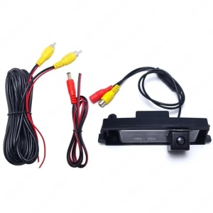 Camera marsarier dedicata Toyota Auris 2006 - 2012 tip lampa numar, AHD 720P, Night Vision, rezistenta la apa si praf, cablu video 6m 100008587