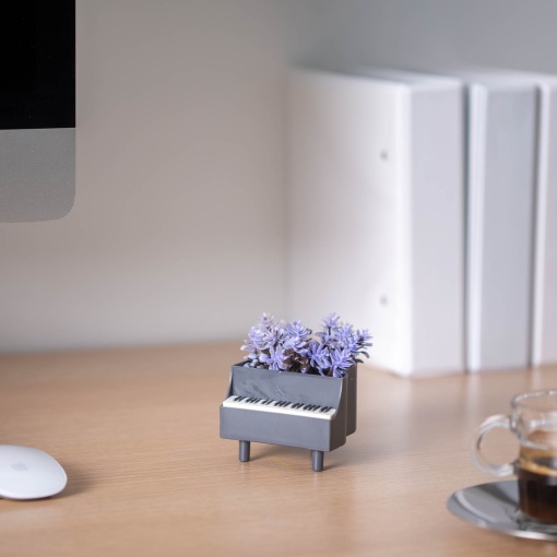 Planta Artificiala in Ghiveci de Plastic Shopiens – Forma de Mini Pian Decorativ, 8 x 9 cm