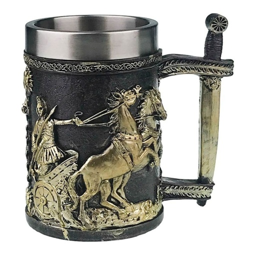 Halba de bere metalica Shopiens Soldat Roman din inox si rasina, cu caleasca cai, 500 ml