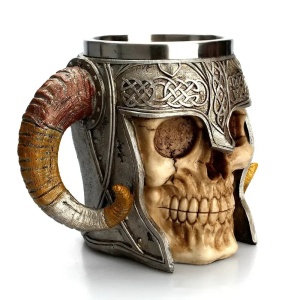 Halba de bere metalica Shopiens Viking Skull in forma de craniu, din inox si rasina, 400 ml - Img 2