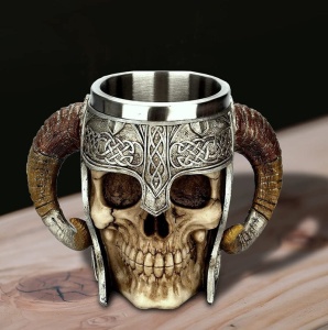Halba de bere metalica Shopiens Viking Skull in forma de craniu, din inox si rasina, 400 ml - Img 5