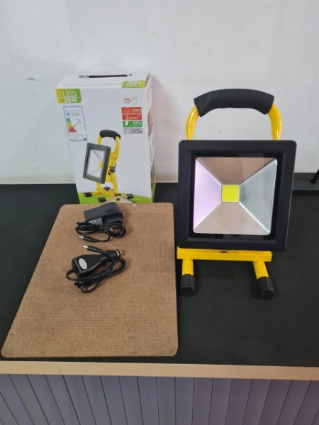 20W Portable LED Work Light Cordless Rechargeable LED Flood Light - Img 3