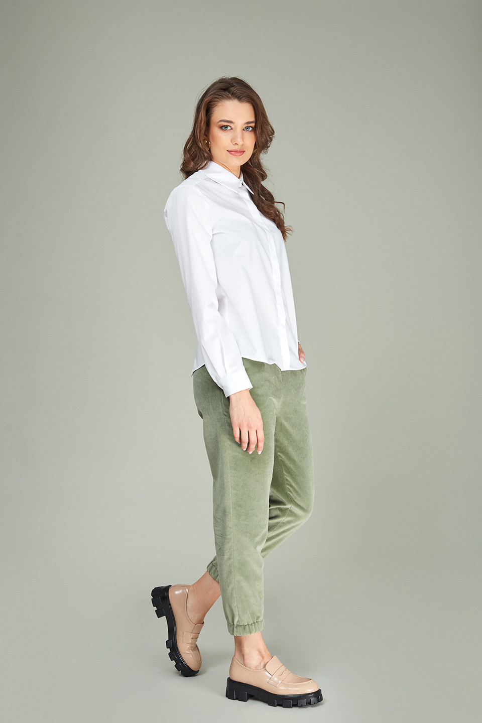 PANTALONI DIN CATIFEA DE BUMBAC
