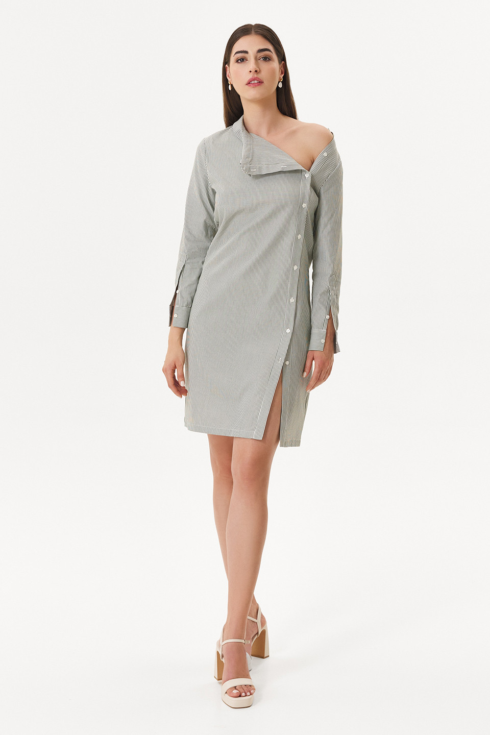 Rochie asimetrică tip cămașă
