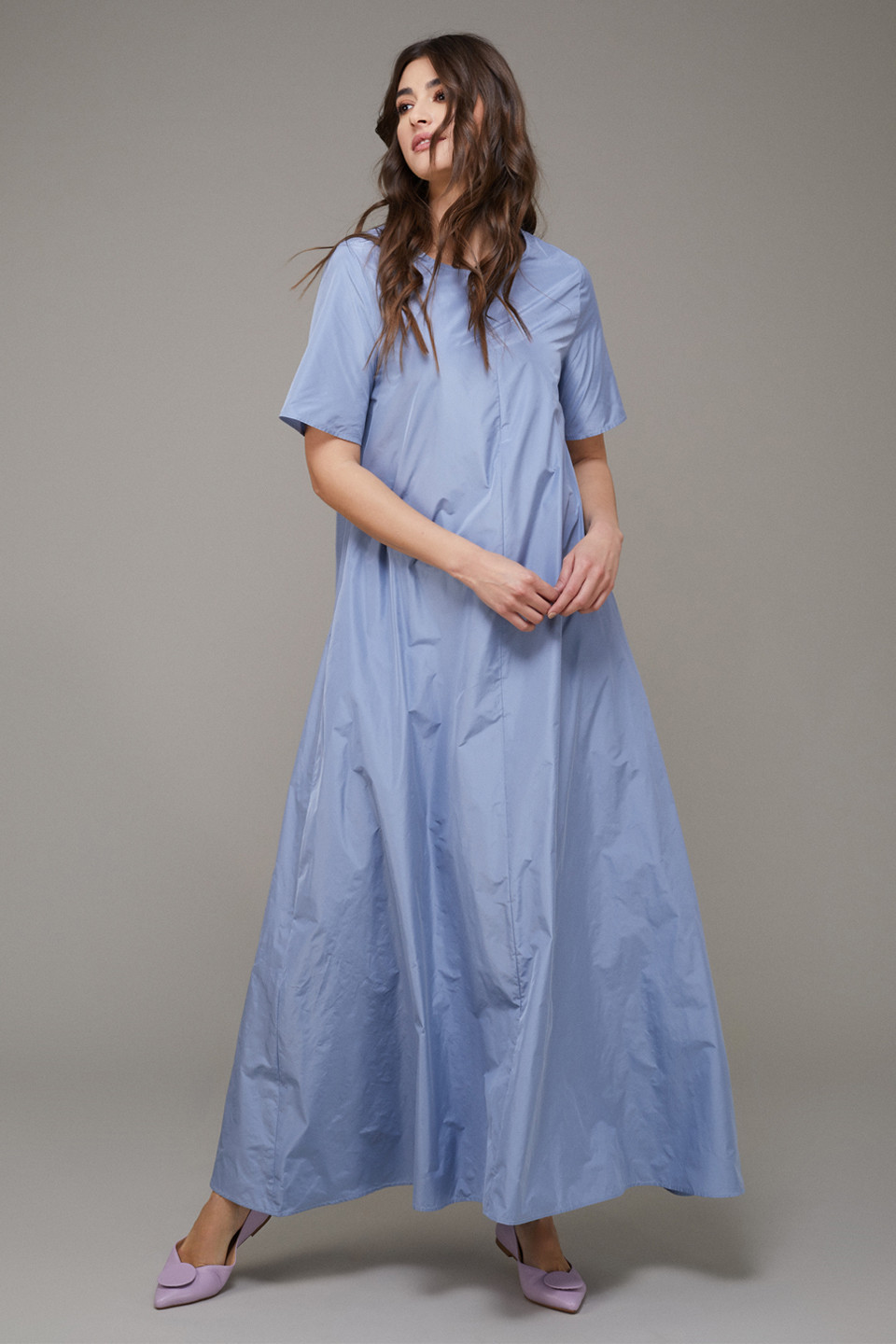 rochie lunga albastra din tafta