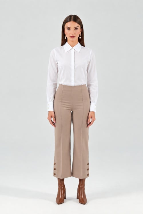 Pantaloni bej cu nasturi pe picior TRIM