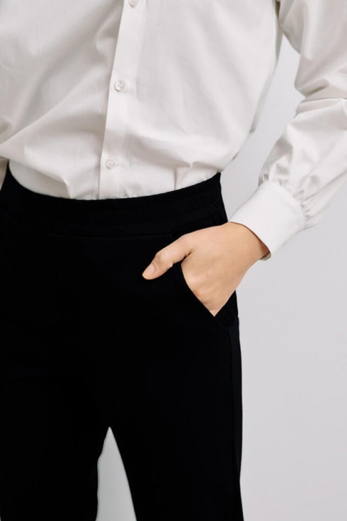 Pantaloni Skip Level Meeting negri