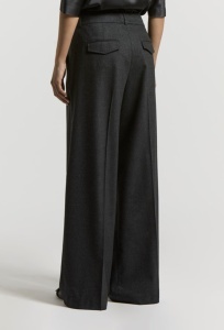 PESERICO | Women's wool and cashmere trousers - Img 2