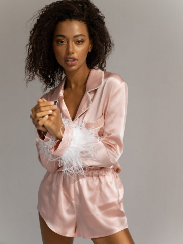 Pijama din satin cu bluza cu maneca lunga cu puf si pantalon scurt - Img 5