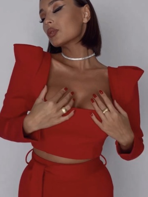 Set Amalia bluză scurtă cu fusta 3/4 Roșu - Img 3