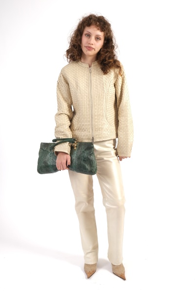 Pantaloni din piele