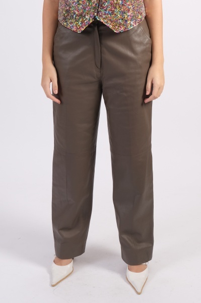 Pantaloni vintage din piele naturala
