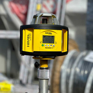 Nivela laser rotativa NL540G Digital + trepied SJJ1 + stadie LS24 - Img 6