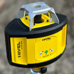 Nivela laser rotativa NL500G Digital + trepied SJJ1 + stadie LS24 - Img 5