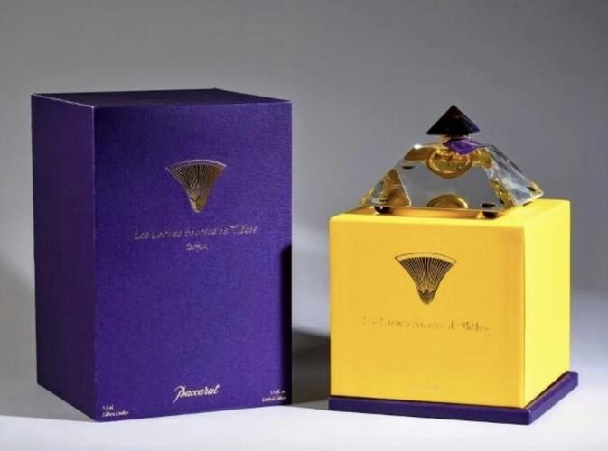 Топ 10+ на най-скъпите парфюми в света - Baccarat Les Larmes Sacrees de Thebes - Fragrances