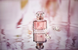 Guerlain Mon Guerlain Florale Комплект (EDP 50ml + Mascara 8,5ml + Bag) за Жени - Img 3