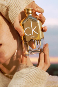 Calvin Klein CK One Gold EDT 100ml за Мъже и Жени БЕЗ ОПАКОВКА - Img 3