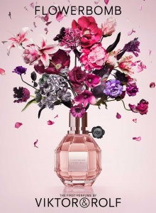 Viktor & Rolf Flowerbomb Комплект (EDP 50ml + EDP 7ml + Body Cream 40ml + BL 50ml) за Жени - Img 3