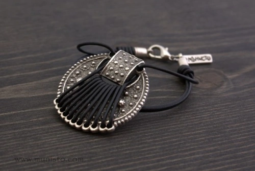 Women's Bracelet &amp; Earrings Set - Img 3