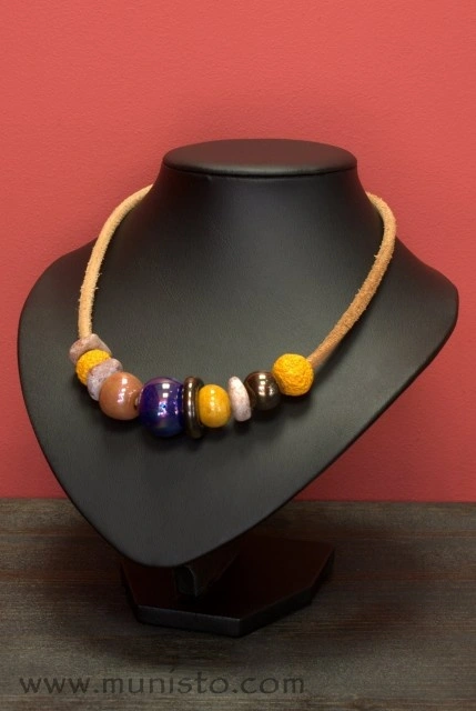 Women's Necklace and Bracelet Set - Img 2