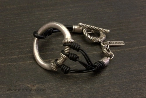 Women's Bracelet, Necklace &amp; Earrings Set - Img 3