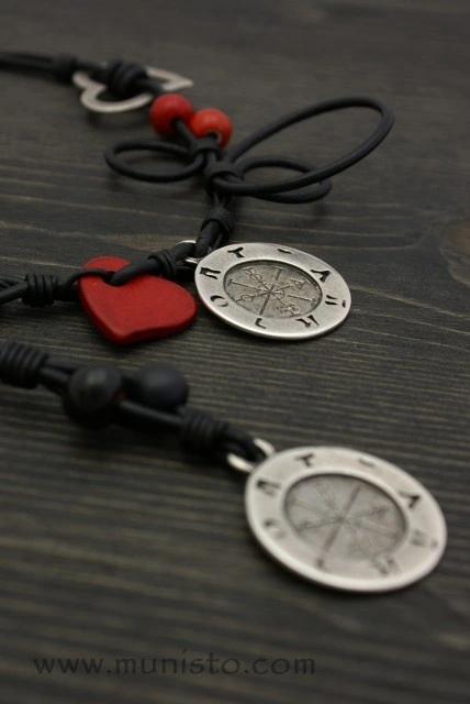 Wheel of Fortune - Men's and Women's necklaces Set - Img 4