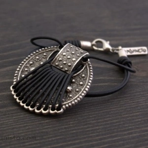 Women's Bracelet & Earrings Set - Img 3