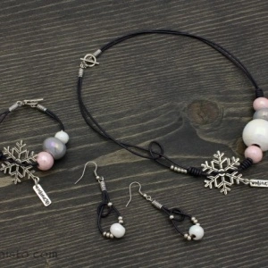Women's Bracelet, Necklace & Earrings Set - Snowballs