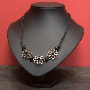 Women's Bracelet, Necklace & Earrings Set - Img 2