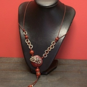 Women's Bracelet, Necklace & Earrings Set - Img 2