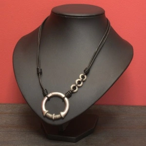 Women's Bracelet, Necklace & Earrings Set - Img 2