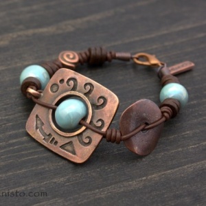 Women's Bracelet, Necklace & Earrings Set - Img 3