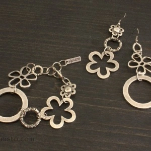 Women's Bracelet & Earrings Set