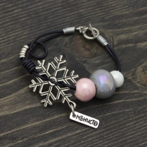 Women's Bracelet, Necklace & Earrings Set - Snowballs - Img 3