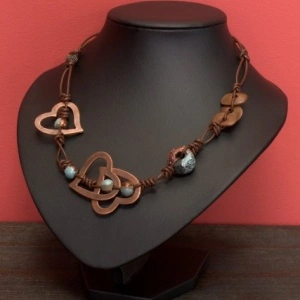 Women's Bracelet, Necklace & Earrings Set - Img 3