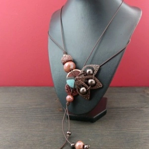 Women's Bracelet, Necklace & Earrings Set - Img 3