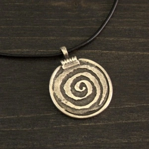 Spiral pendant