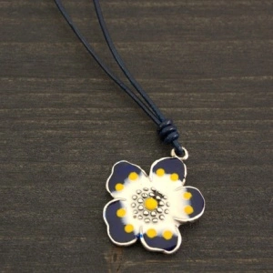 Flower pendant