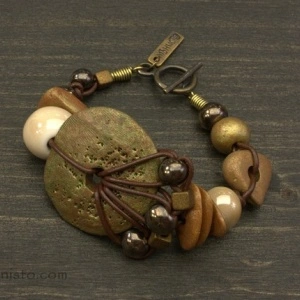 Women's Bracelet, Necklace & Earrings Set - Img 3