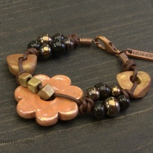 Women's Bracelet, Necklace & Earrings Set - Img 3