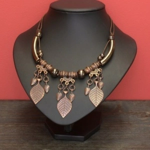 Women's Bracelet, Necklace & Earrings Set - Img 2