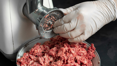 Ghidul complet pentru alegerea unei masini de tocat carne industriale