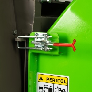 Tocator de crengi Micul Fermier, motor benzina 15 CP, cu carlig de remorcare, 150 mm diametru maxim de taiere, pentru rumegus - Img 6