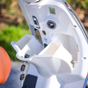 Scuter pe benzină Voltarom RS4, 50cc, 2.9 CP, Euro 5, 4 timpi, viteză max. 45 km/h – Alb